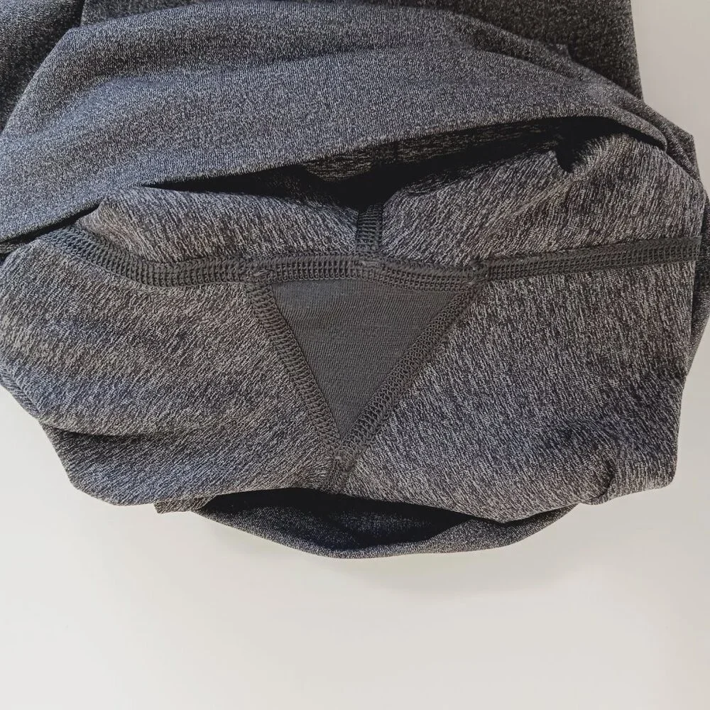 lululemon Women's Heathered Black Wunder Under Crop (High-Rise) Size 4